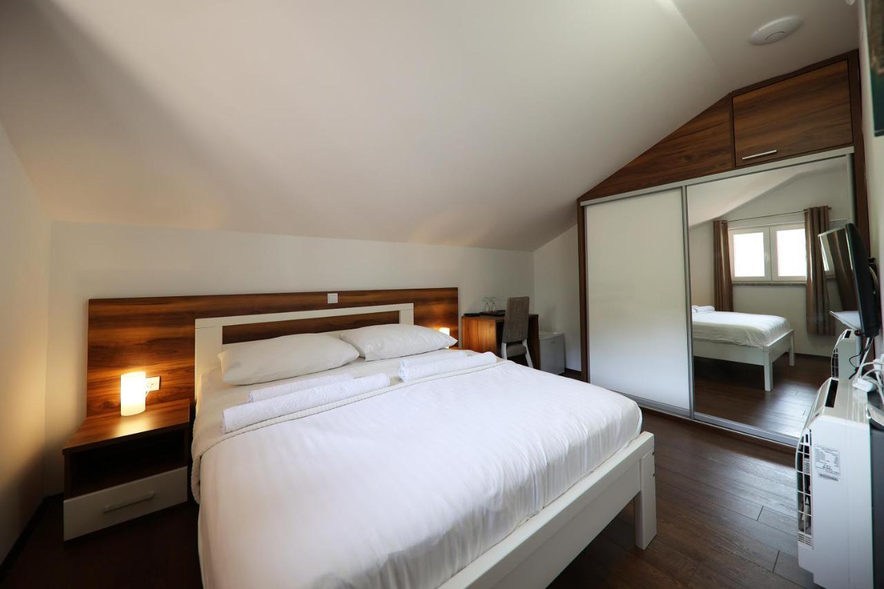 Hotel Murter Buitenkant foto